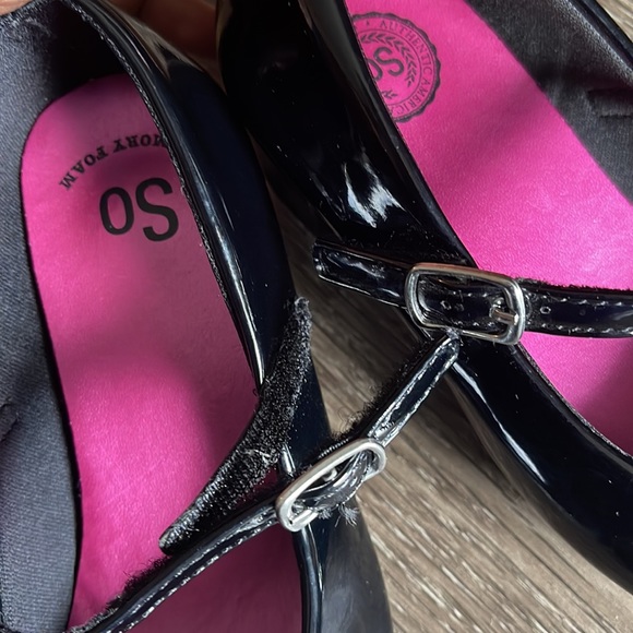 Black Dress Shoes - Picture 6 of 12